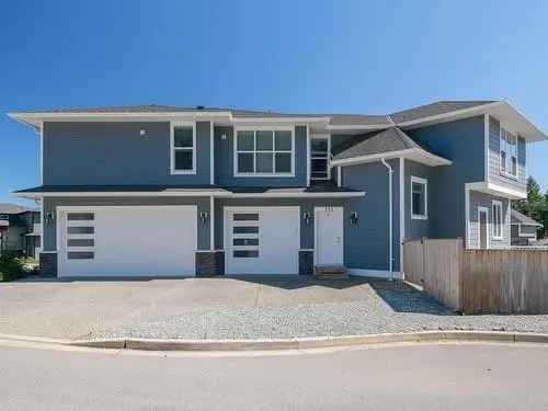 6 Bed 4 Bath Home with Legal Suite in Nanaimo