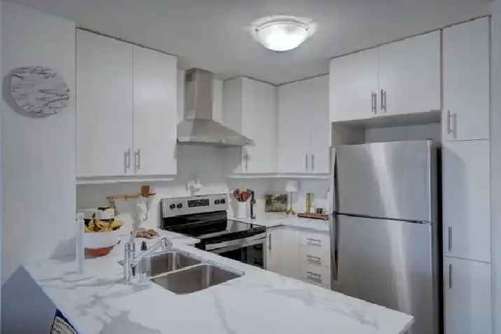 2 Bdrm Townhouse for Rent in Etobicoke Long Branch