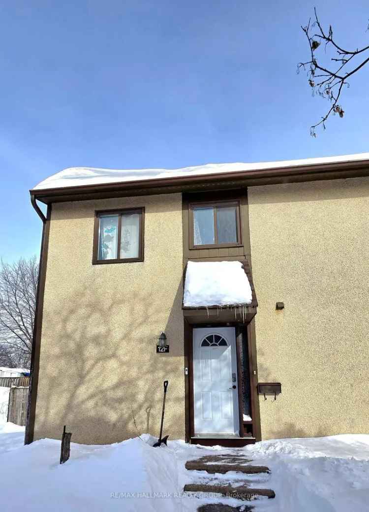 Amazing Sun Filled End Unit Condo Townhouse Near Schools and Parks