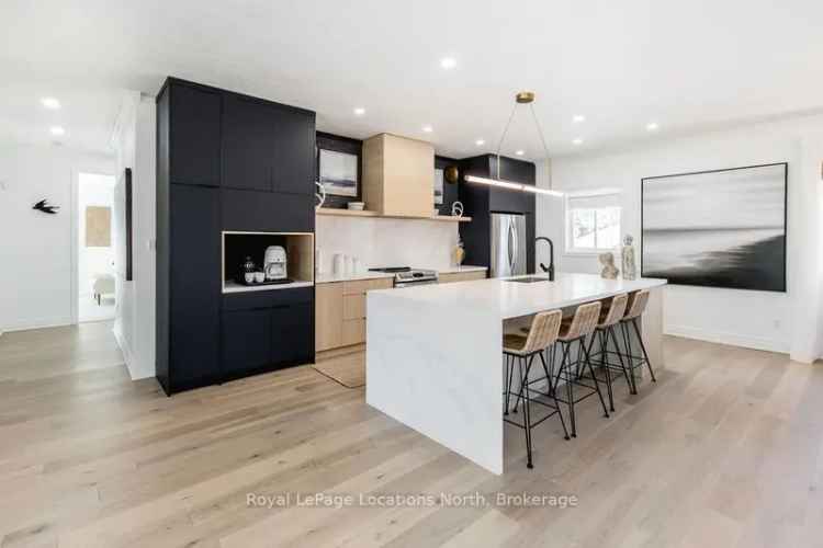 Wasaga Beach Luxury Beachfront Villa - 6BR, 3BA, Hot Tub