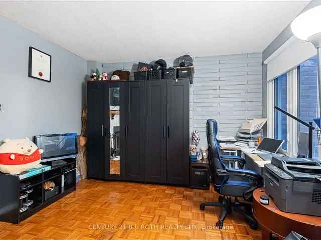 House For Sale in Pickering, Ontario