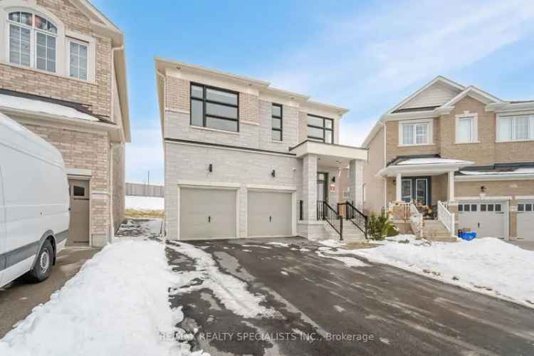 House For Sale in Pickering, Ontario