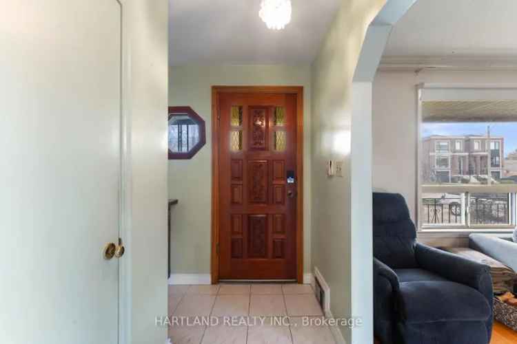 Charming Bungalow in Mimico Toronto - Large Lot - Investment Opportunity