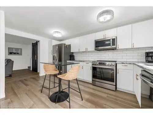 Updated 3-Bedroom Home in Briarpark Brantford