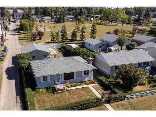 House For Sale In Bowness, Calgary, Alberta