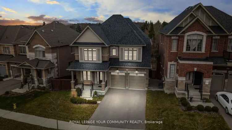 Buy 4 Bedroom House Near Hwy 404 with Modern Design and Luxurious Features