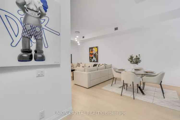 Rent Luxury Townhome in Upper East Village Leaside with Modern Features