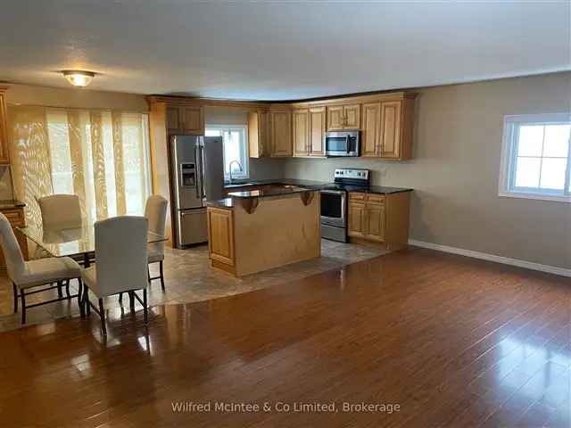 Marl Lake Waterfront Raised Bungalow - 3 Beds, Updated Kitchen, Dock Access