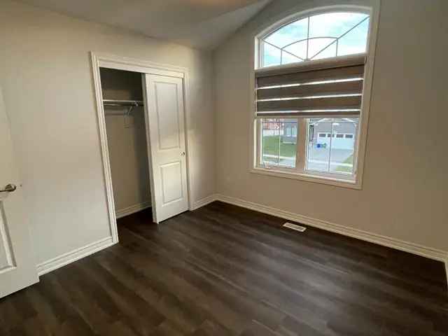 Stunning 4-Bedroom House for Rent Near Brock University