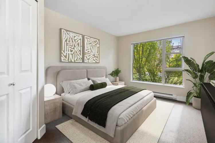 University VW Condo in Westcott Commons Vancouver