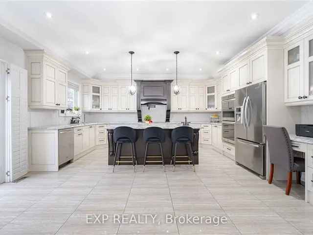 House For Sale in Vaughan, Ontario