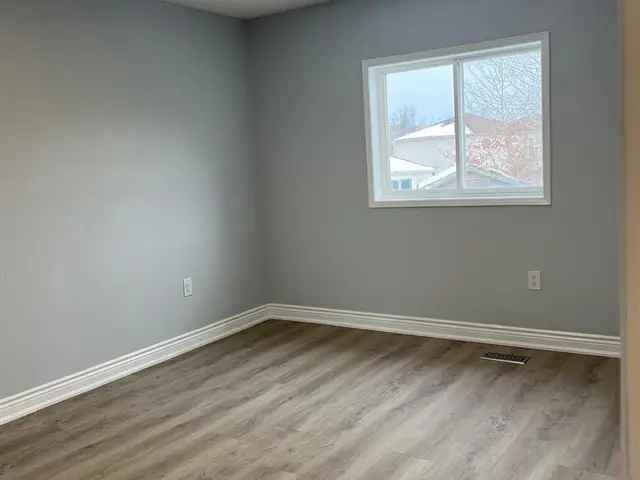 Newly Renovated 3-Bedroom House in Southwest Barrie