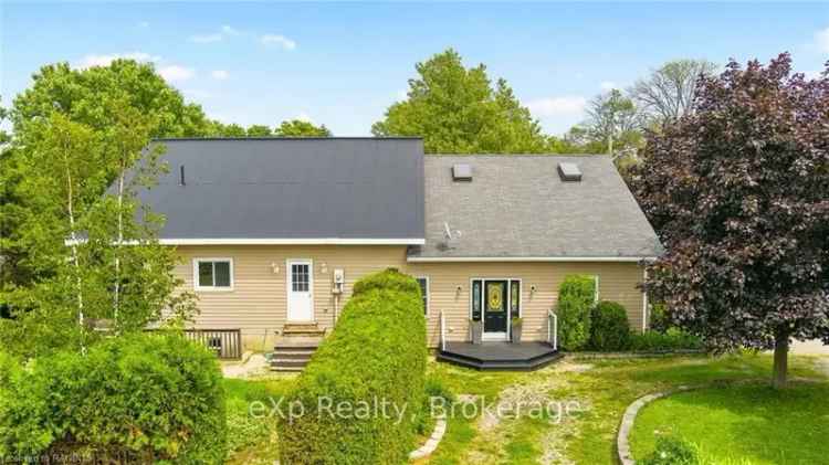 House For Sale in Wiarton, Ontario