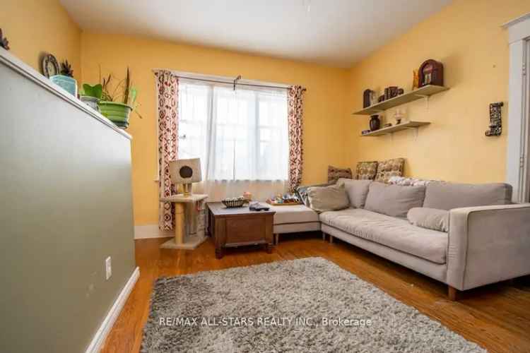 House For Sale in Peterborough, Ontario