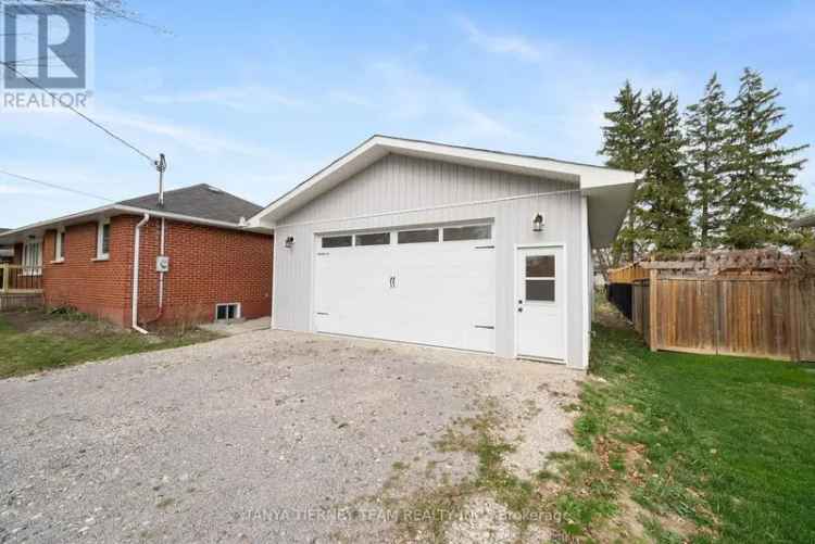 All Brick Bungalow in Old Brooklin - Updated & Spacious