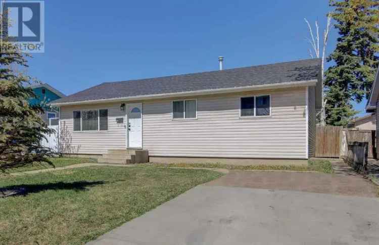 3-Bedroom Home in College Park with Double Heated Garage