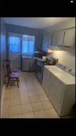 Rent Apartment near Metro with Modern Furnishings in Mercier