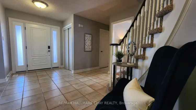 4-Bedroom Family Home in Central Barrie with Pool and Finished Basement