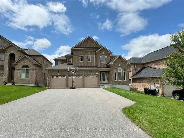 Stunning 4-Bedroom Home in Churchill with 3-Car Garage