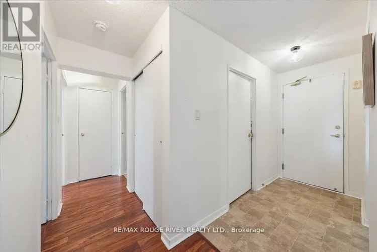 Newmarket Condo 2 Bed 1 Bath Heritage North Move In Ready