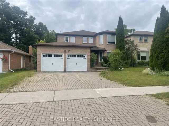 Aurora Heights Family Home - 4 Beds 3 Baths - Walkout Basement