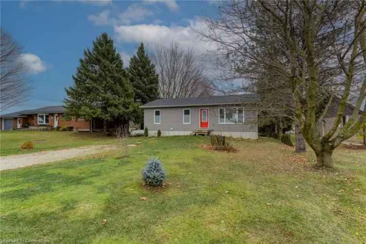 House For Sale in Howick, Ontario