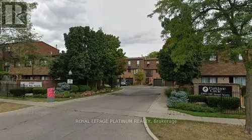 Townhouse For Sale In Mississauga Valleys, Mississauga, Ontario