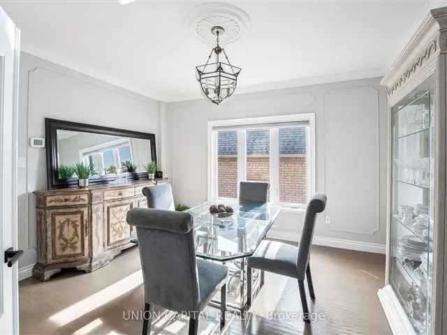 House For Sale in Vaughan, Ontario