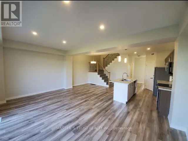 3 Beds 3 Baths Townhouse Kingston West End 1750SF