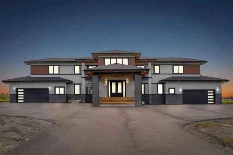 Luxury 7000 sq ft Home near Banff and Calgary