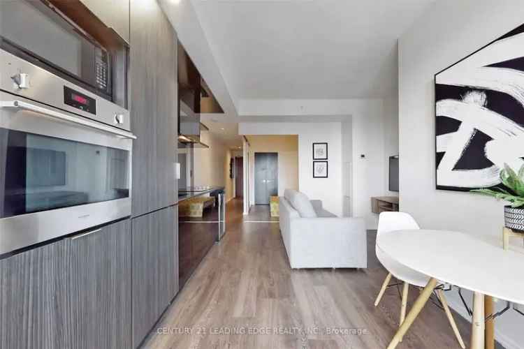 Condo For Rent in 70, Temperance Street, Toronto, Ontario