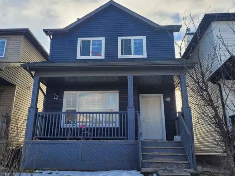 House For Sale in Calgary, Alberta