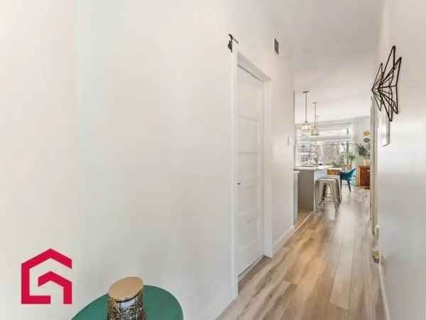 4 Bedroom Townhouse in Farnham Near Parks and Schools