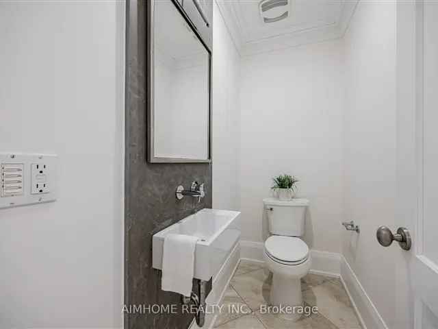 House For Sale in Toronto, Ontario