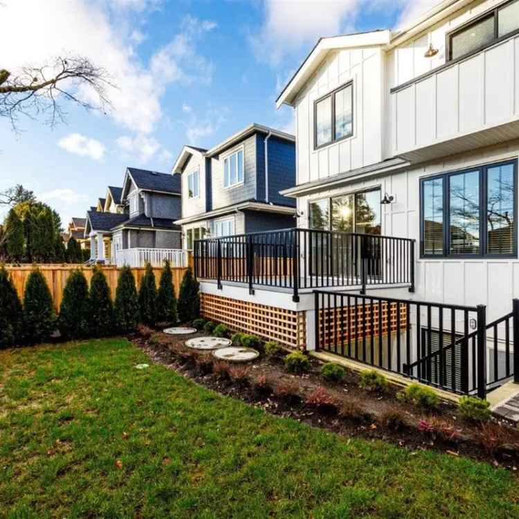 4 Bed 4 Bath Duplex Central Lonsdale Award Winning Home