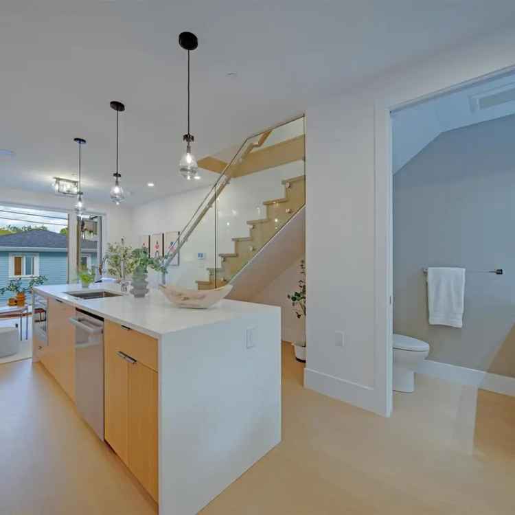 Kitsilano Point Grey 4 Story 1_2 Duplex 1900 sqft