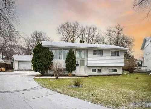 House For Sale In Crestview, Winnipeg, Manitoba