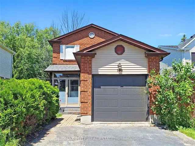 Aurora Highland 3-Bed 3-Bath Home Ravine Lot Finished Basement