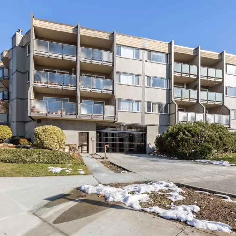 1 Bedroom Condo Lower Lonsdale Stunning Water Views