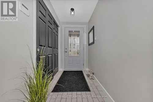 Updated 3 1 Bedroom Home in Chapel Hill Ottawa