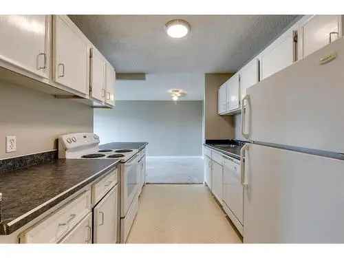 Buy Condo in Beltline Calgary with Pet Friendly Features and Parking