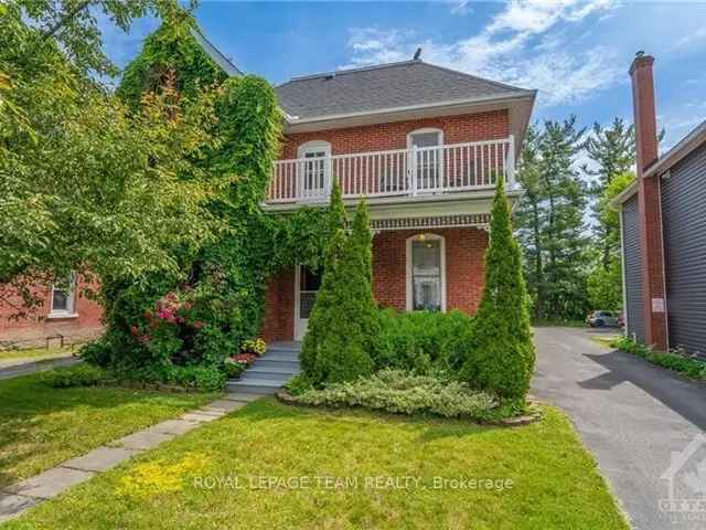 100 Year Old Brick Home Arnprior Hardwood Floors 4 Bedrooms