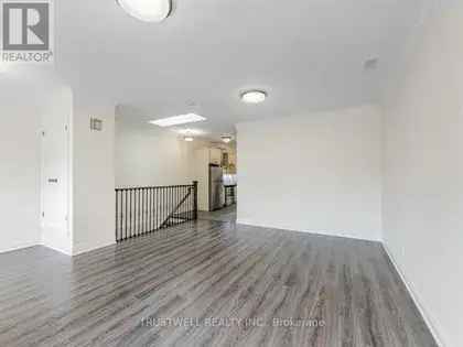 3 rooms apartment of 939 m² in Toronto