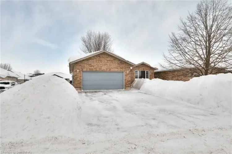 Buy Bungalow in Listowel with 4 Bedrooms and Fully Finished Basement