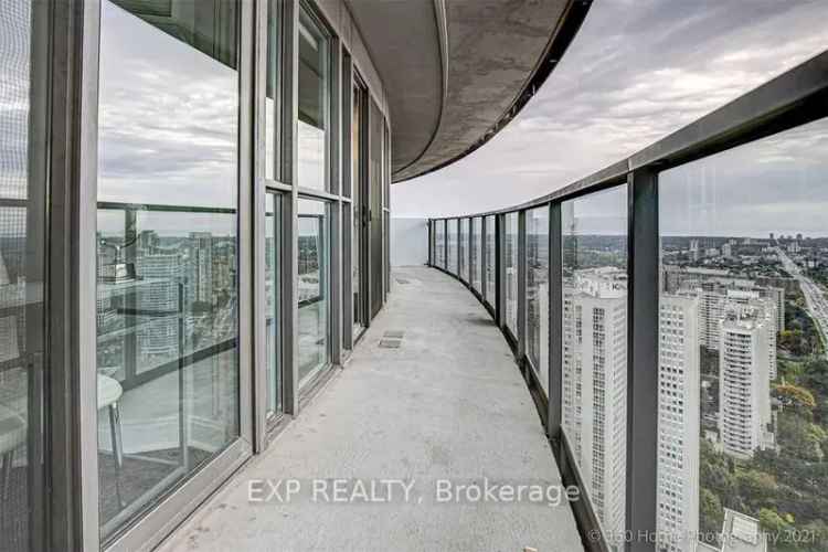 Bright 2 Bedroom Condo for Rent in a Desirable Area with Amenities