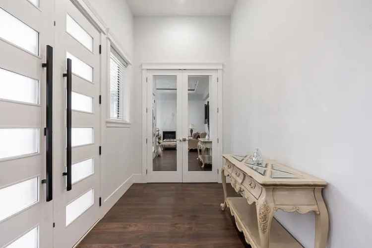 Pacific Douglas Home: 5 Beds, 3 Baths, Great Room, Decks, Suites