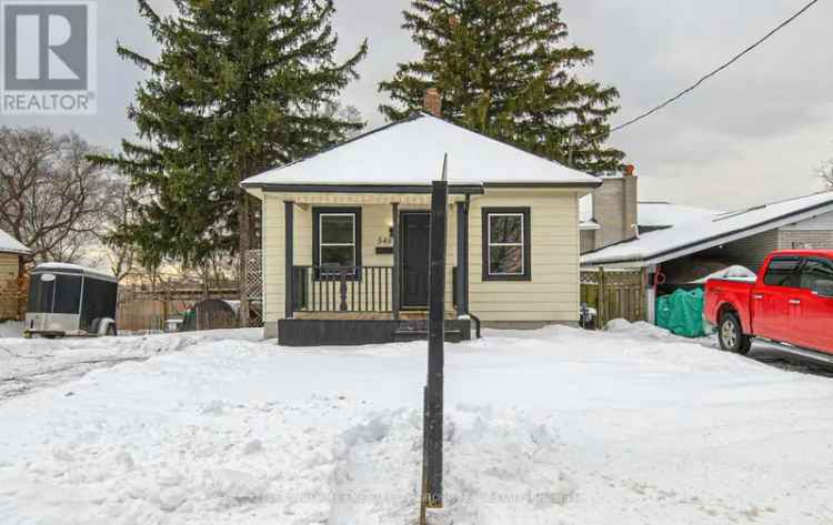 Stunning Renovated Bungalow Near Highway 401 and GO Train