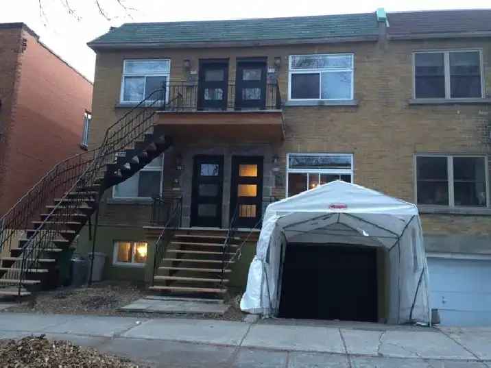 Villeray 4 1/2 Apartment Near Cremazie Metro