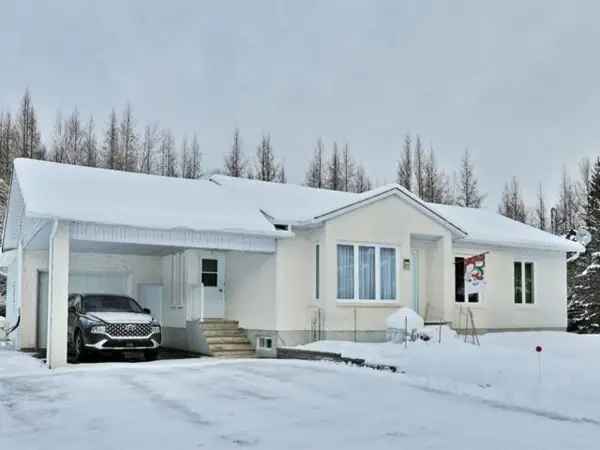 3 Bedroom Bungalow for Sale Laurentides Garage Pool