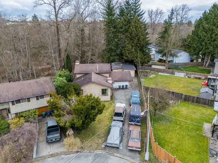 3 Bed 3 Bath Home on 13000+ Sq Ft Lot - Renovate or Build New